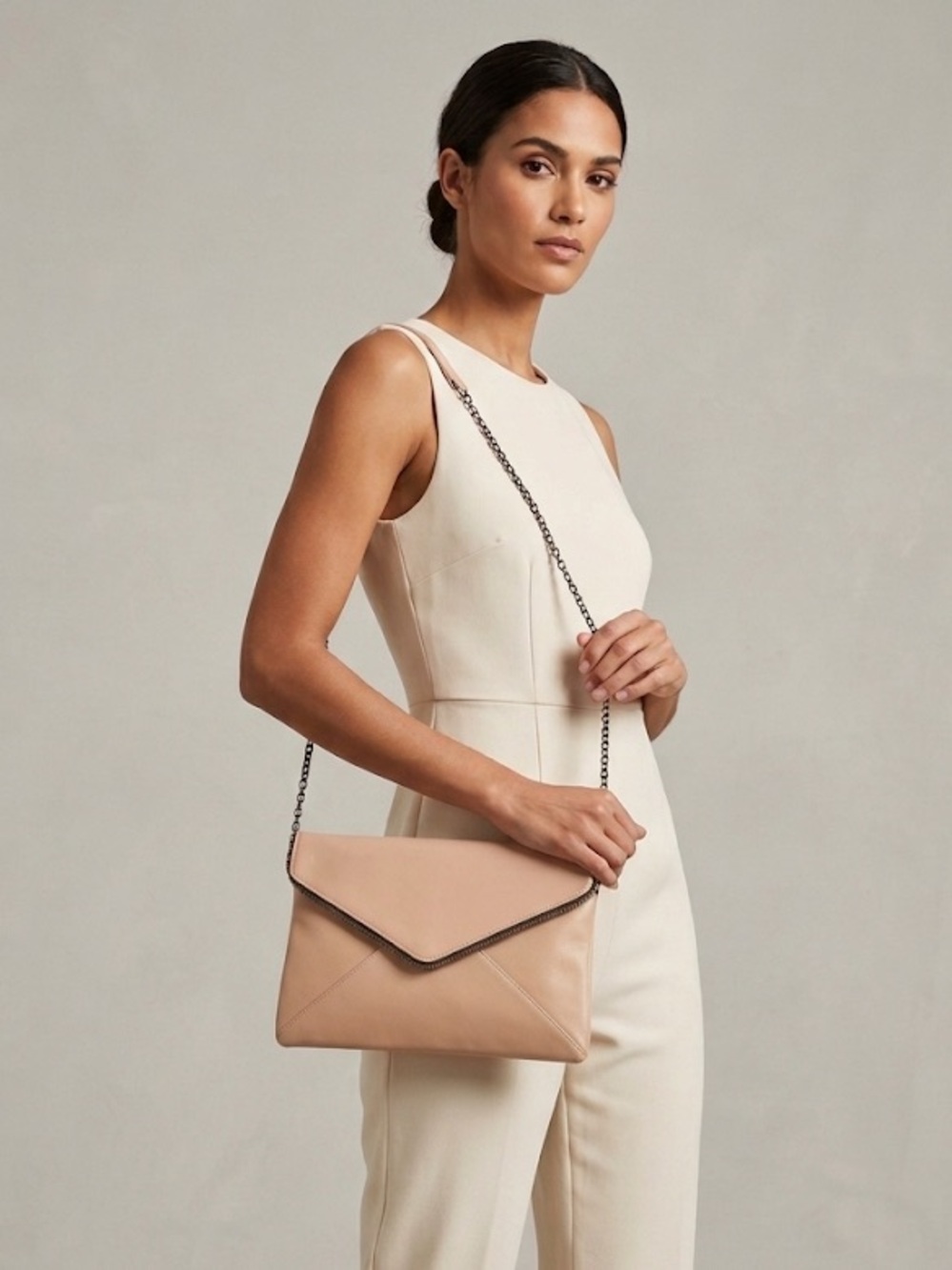 La Diva Nude Patent Leather Envelope Clutch Crossbody Bag | Gunmetal Hardware - Picture 6 of 17